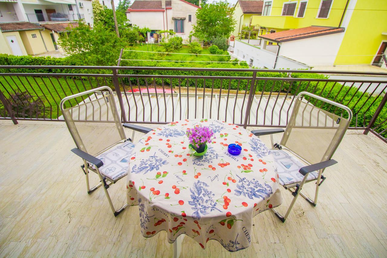 ポレッチPineta House Vidosアパートメント エクステリア 写真